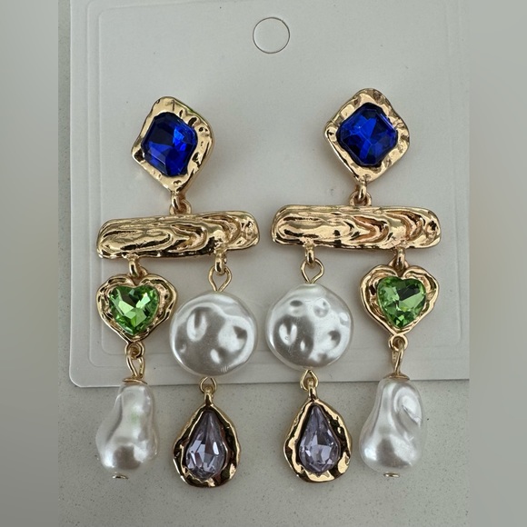 Inlaid Rhinestone Asymmetrical Pearl Earrings - Picture 4 of 4